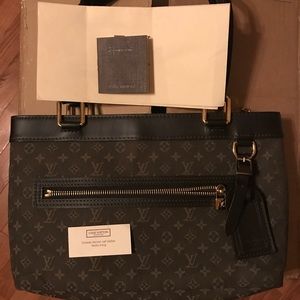 Louis Vuitton purse